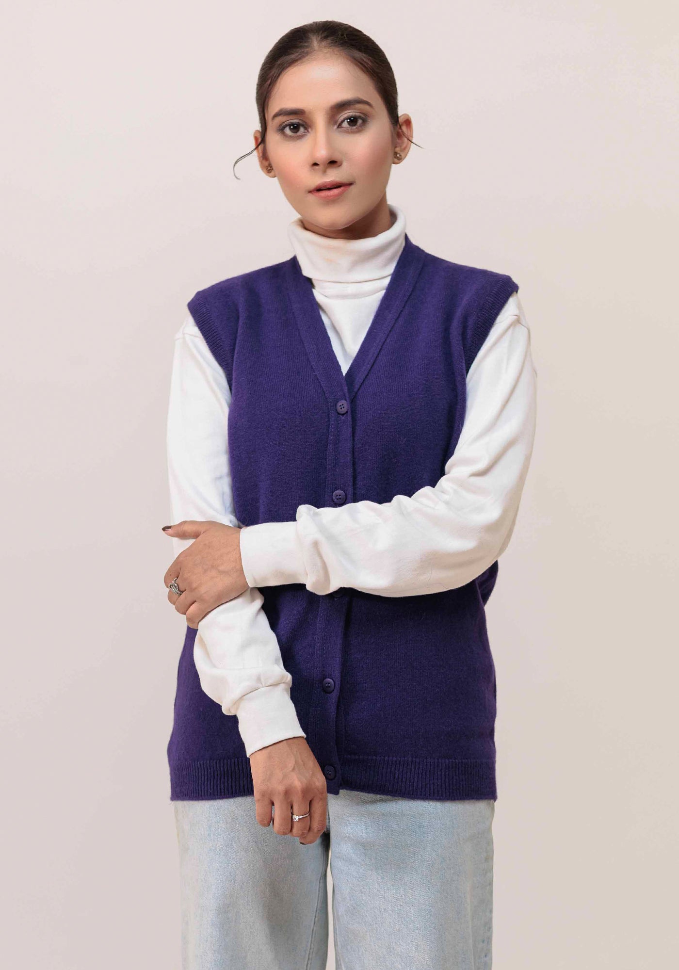 100% Lambswool Plain Sleeve Less Cardigan – Oxford Store