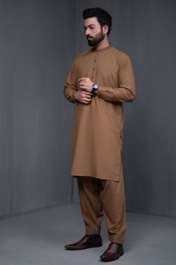 Acrylic Wool Sleeve Less Cardigan