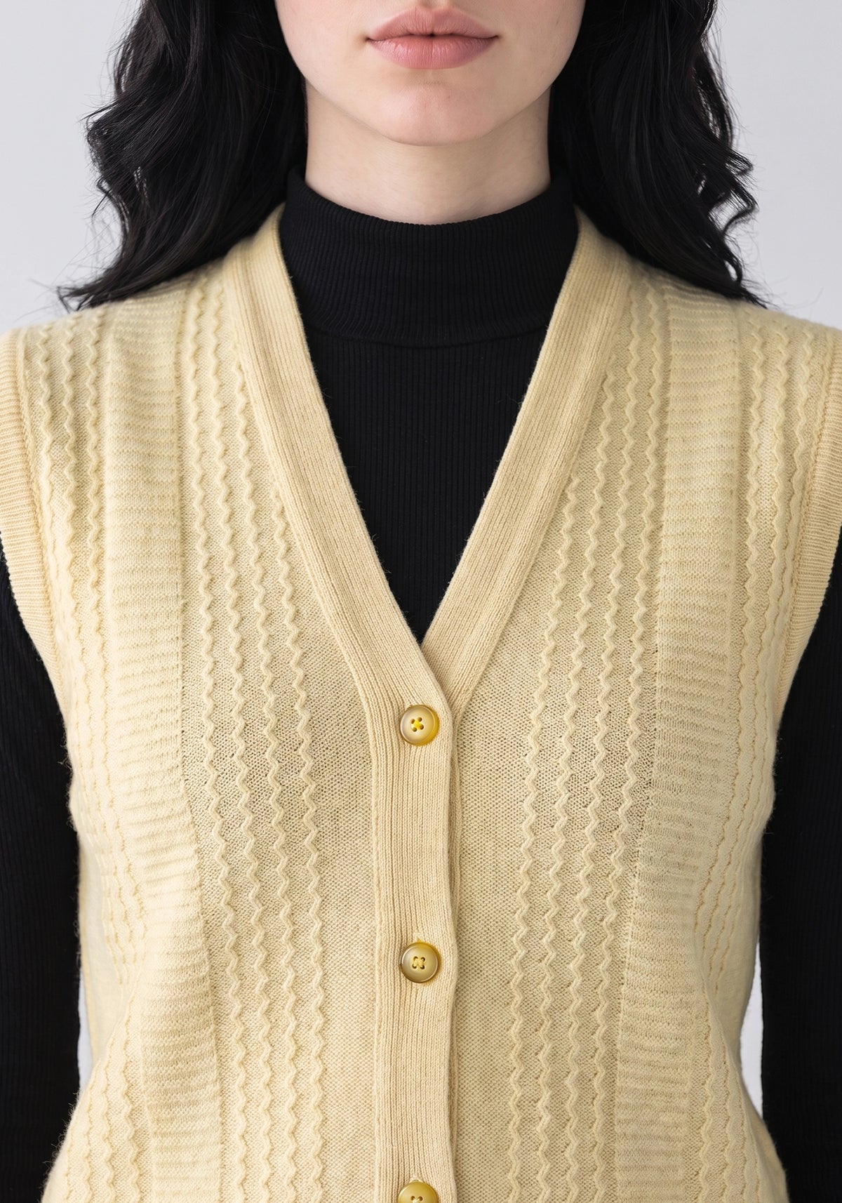 100% Lambswool Lemon Sleeveless Cardigan