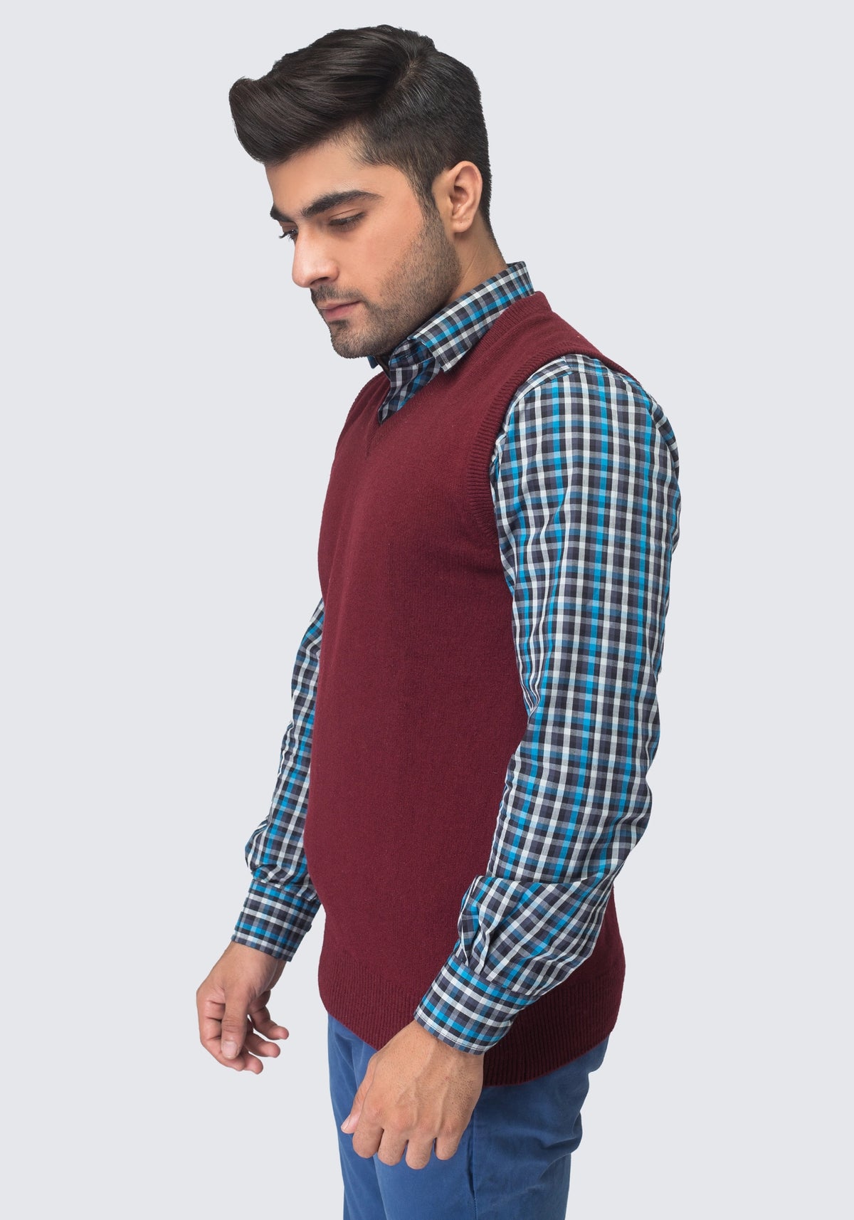 100% Lambswool Plain Maroon Sleeveless