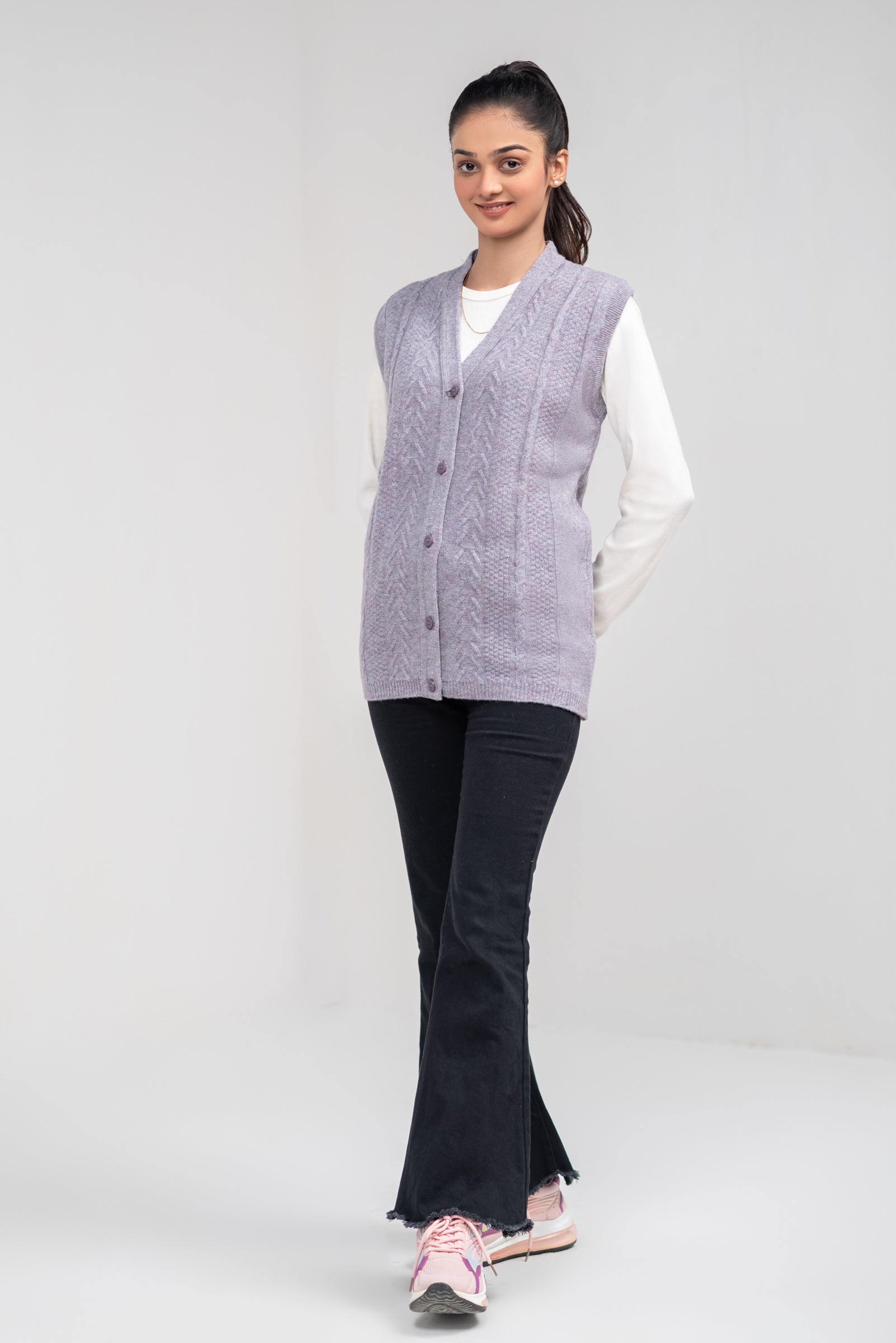 100% Lambswool Sleeve Less Cardigan